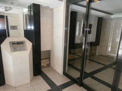 【エントランス】 | プレサンス本町プライム