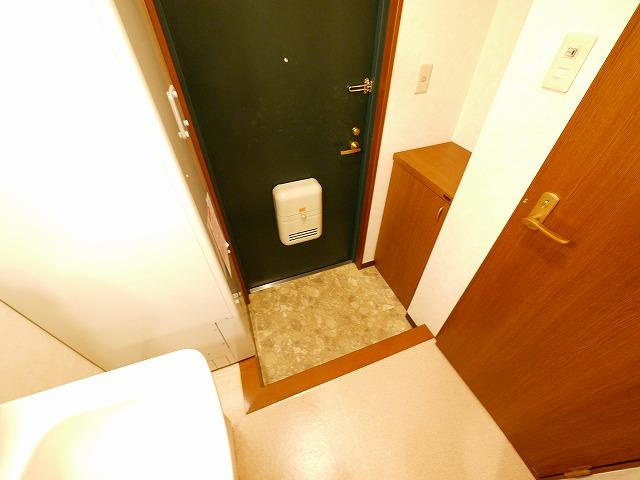 メゾンK’sの玄関|落ち着いた玄関です