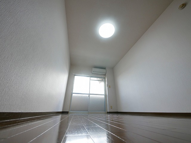 新大マンションの洋室