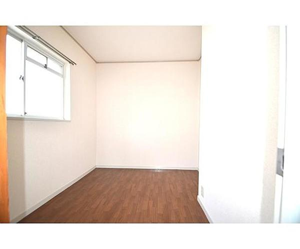 エステートピア楡の寝室