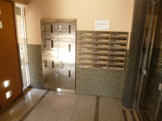 【エントランス】