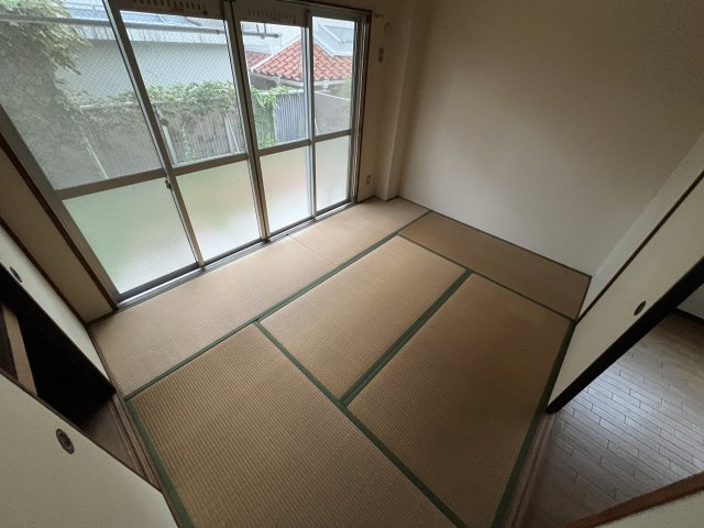 明石ロイヤルマンションの和室