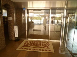 【エントランス】