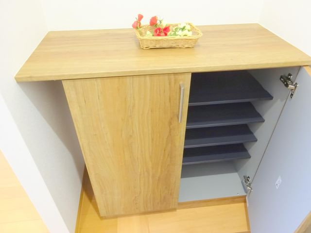 グリーンハイツ保古の玄関