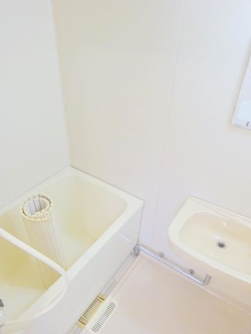 グリーンハイツ保古の浴室