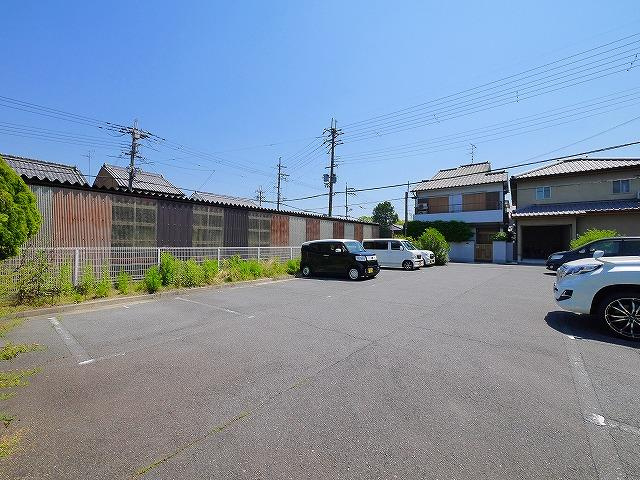 オストヴィラの駐車場|カースペースがあります