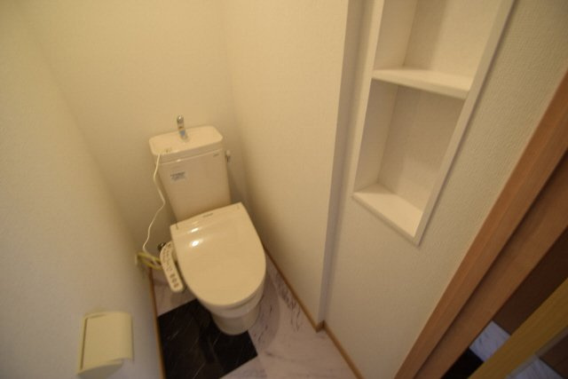 Ｃａｓａ22のトイレ|トイレに収納棚あり