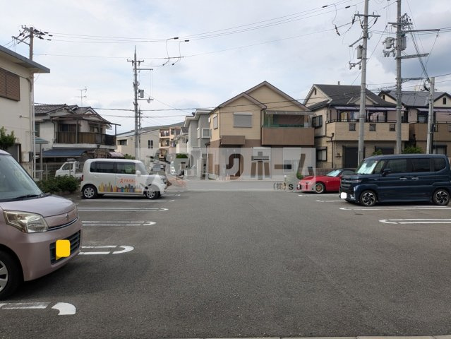 グロン・シャリオの駐車場|グロン・シャリオ（柏原市旭ヶ丘）