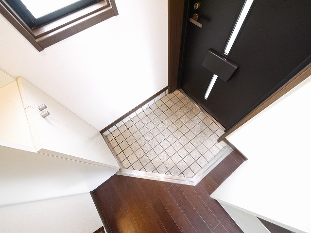 シティパレスあやめ池Ｐ７の玄関