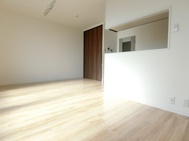 クレール金剛の居間・リビング|同物件別部屋写真
