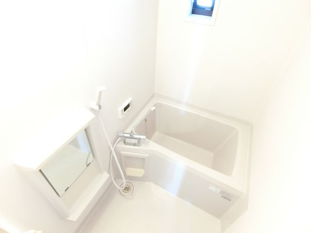 クレール金剛の浴室|同物件別部屋写真
