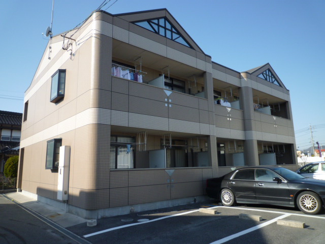総社市溝口のアパートの外観