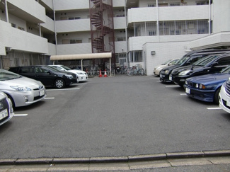 【駐車場】