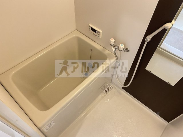 ステラウッド国分の浴室
