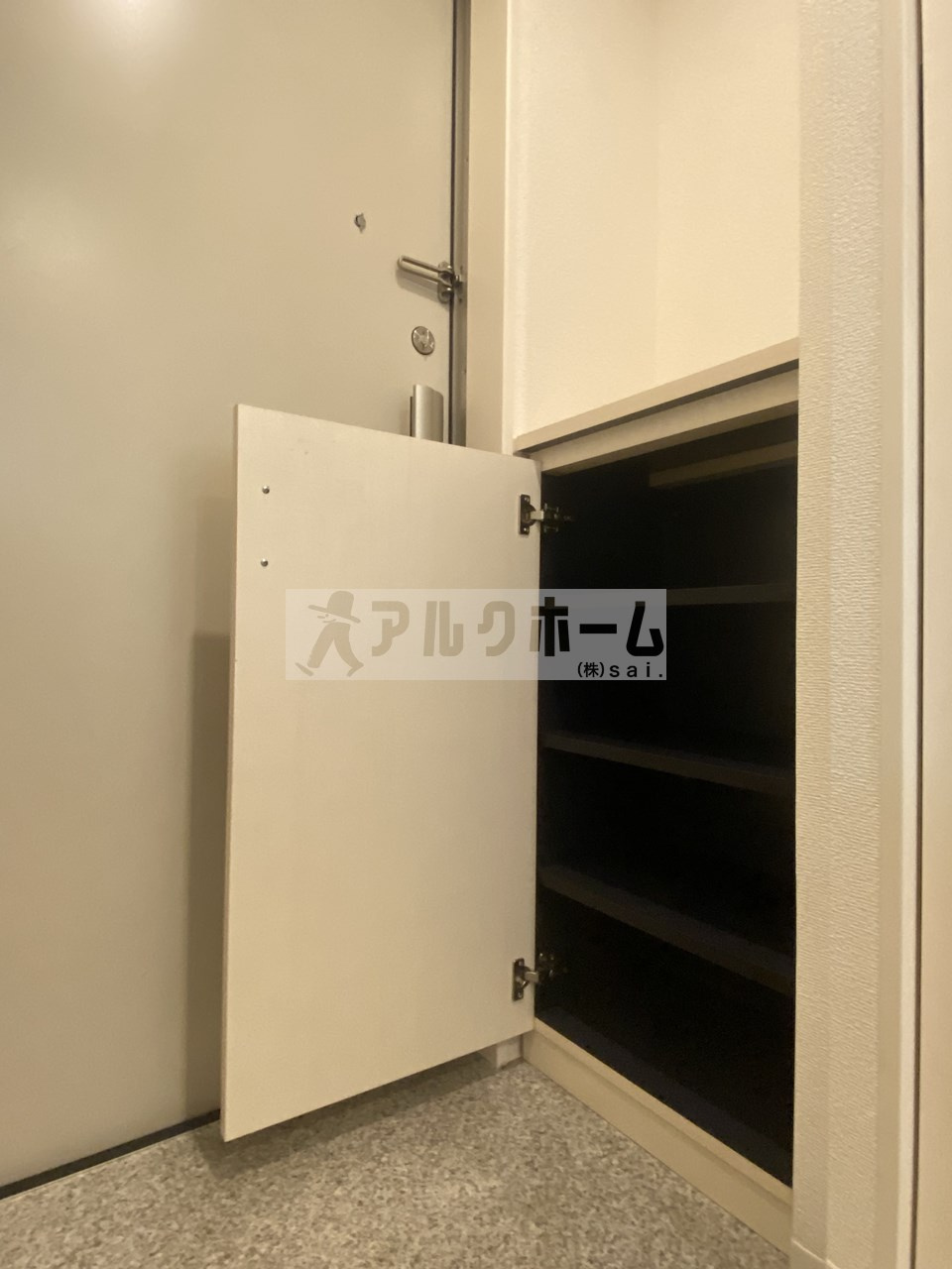 ステラウッド国分の玄関