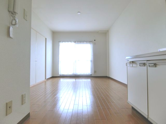 マンションサンライズ弐番館の居間・リビング