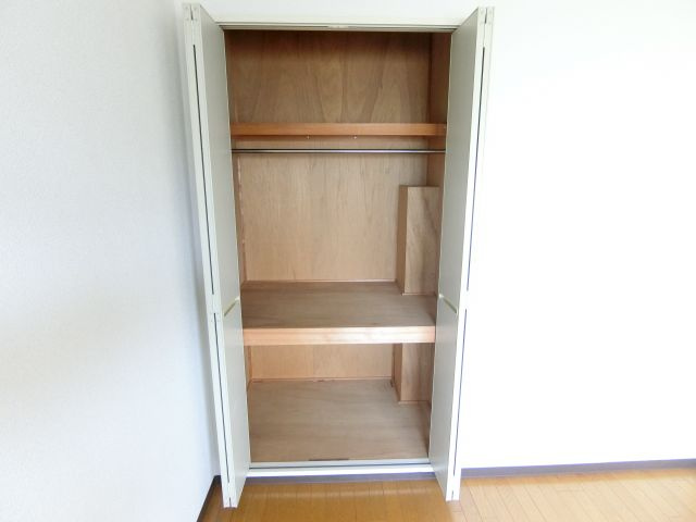 マンションサンライズ弐番館の収納