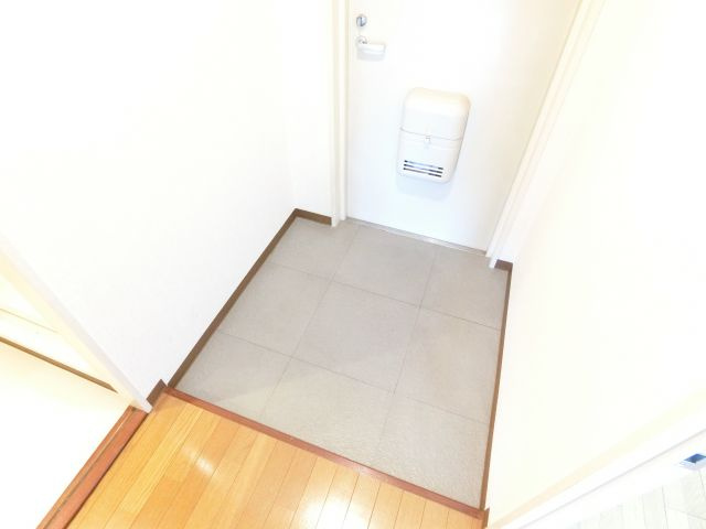 マンションサンライズ弐番館の玄関
