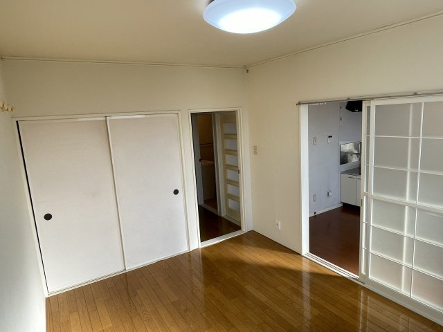 レピュートKの洋室