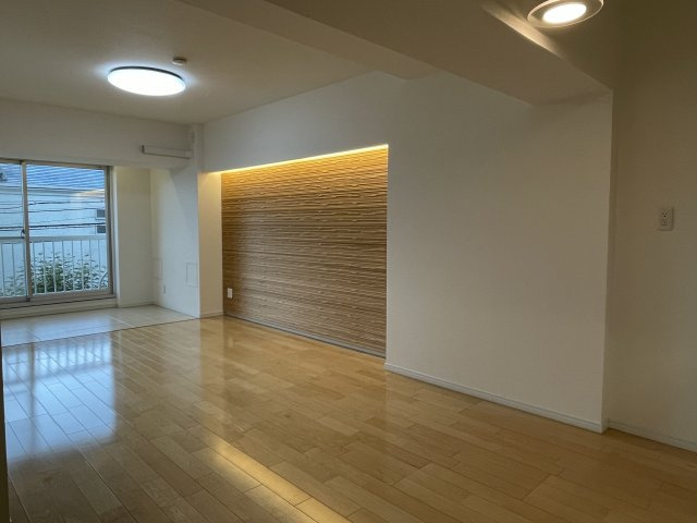 芦屋松浜ハイツの居間・リビング