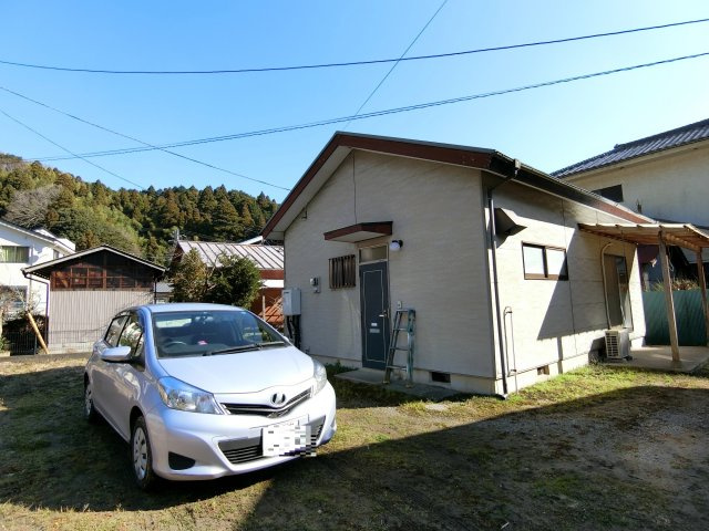 布施貸家Ａ棟の駐車場