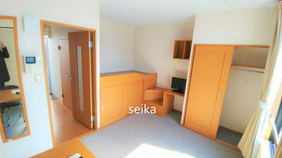 【居間・リビング】 | 城山 | 1階はフローリング、2階以上はカーペットタイプとなります