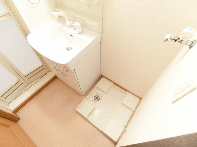 クローバーガーディングの独立洗面台