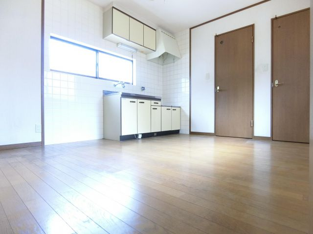 三日市ハイツユタカの居間・リビング