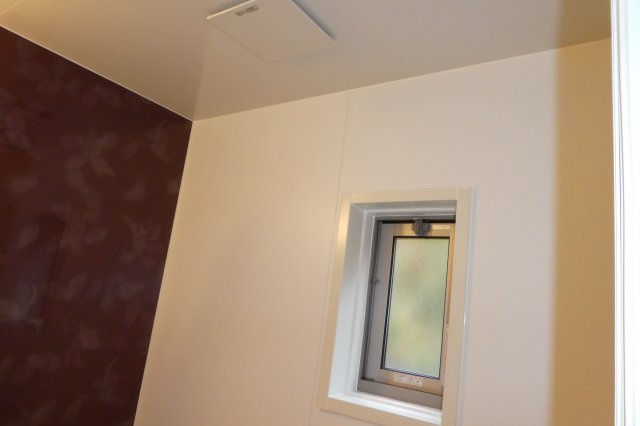 ラフィネ浜の浴室|浴室窓・換気扇