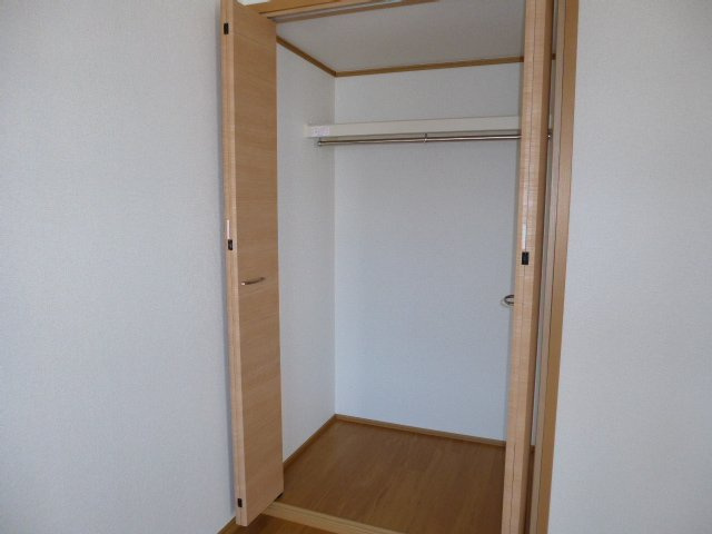 ニューシティ横山Bの収納|クローゼット