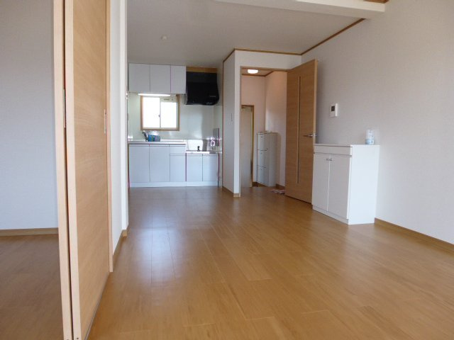 ニューシティ横山Bの居間・リビング