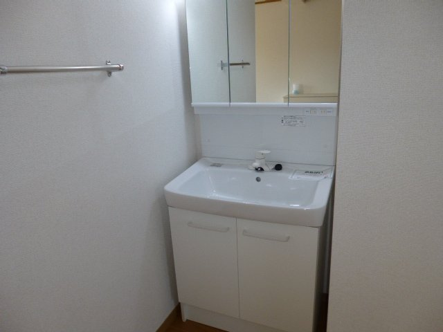 ニューシティ横山Bの独立洗面台
