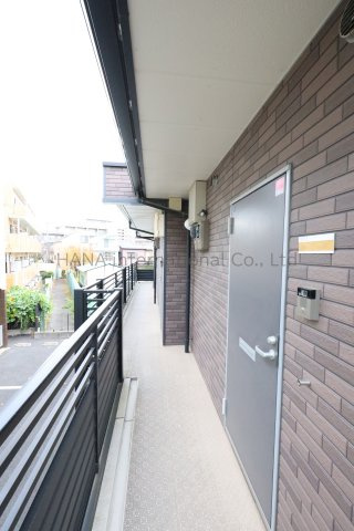 大倉山メルベーユⅢの玄関