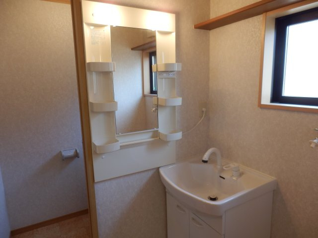 アービルカーサBの独立洗面台|独立洗面台あり、毎朝おしゃれに忙しい女性の方におすすめです