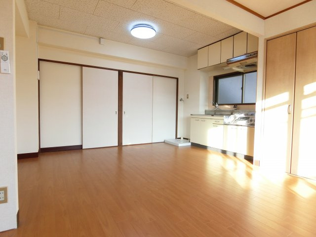 田中ハイツの洋室