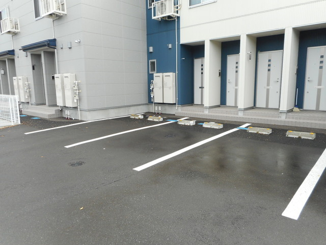 M’s Court（エムズコート）の駐車場