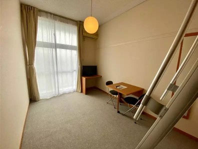【居間・リビング】 | エスタ | 1階はフローリング、2階以上はカーペットタイプとなります。