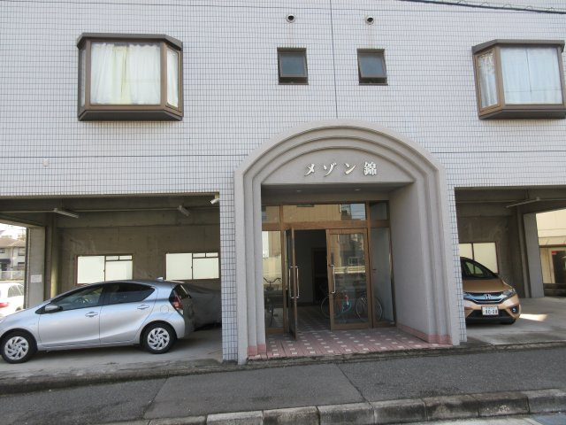 メゾン錦のエントランス