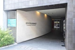 ルクレ堺筋本町レジデンス　BRAVI不動産のエントランス