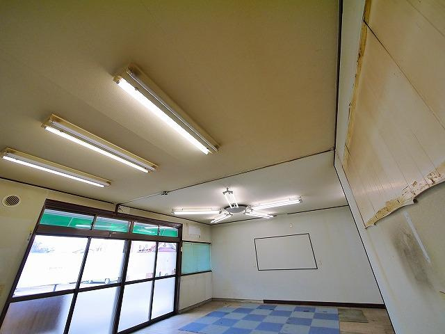 中山町西3丁目テナントの内装