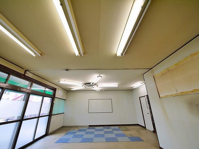 中山町西3丁目テナントの内装