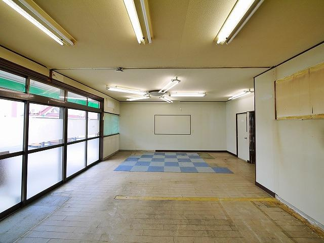 中山町西3丁目テナントの内装