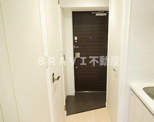 クリスタルグランツ心斎橋EAST（クリスタルグランツシンサイバシイースト）　BRAVI不動産の玄関|【クリスタルグランツ心斎橋EAST】毎日通る玄関はこちらです