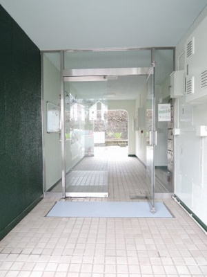 【エントランス】 | コーポニュー笹堀