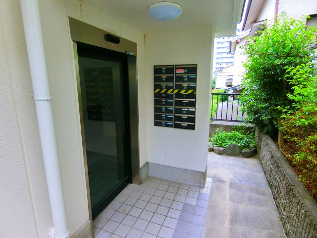 HS北野田のエントランス