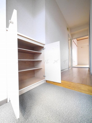 【玄関】 | フラット鈴木（フラットスズキ） | 株式会社スマイルメイトでは契約金のクレジット決済も可能です♪