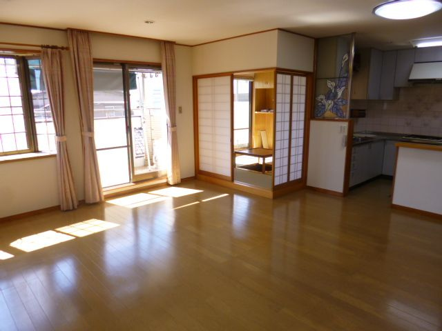 ヴィラ・ベリテＳＰの居間・リビング