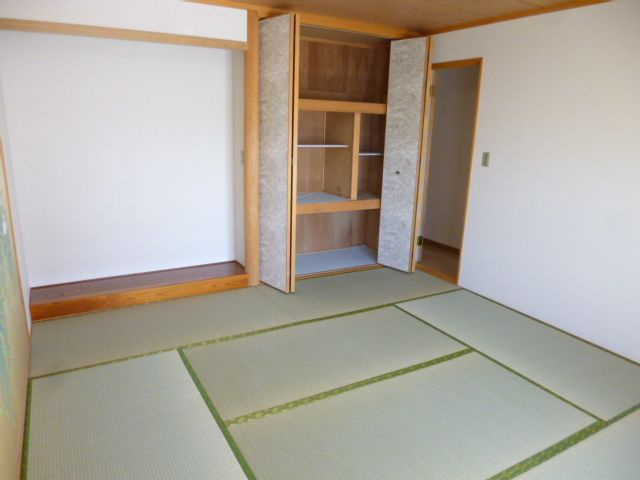 ヴィラ・ベリテＳＰの和室