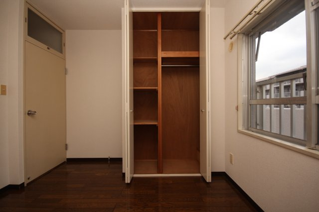 東鷲宮ニュータウン駅前プラザ第2の収納|洋室収納