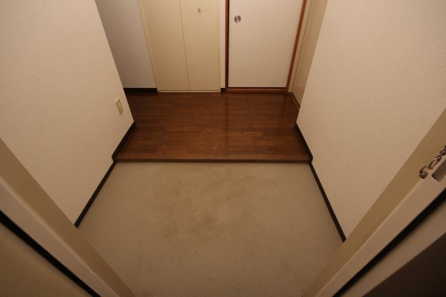 東鷲宮ニュータウン駅前プラザ第2の玄関|玄関
